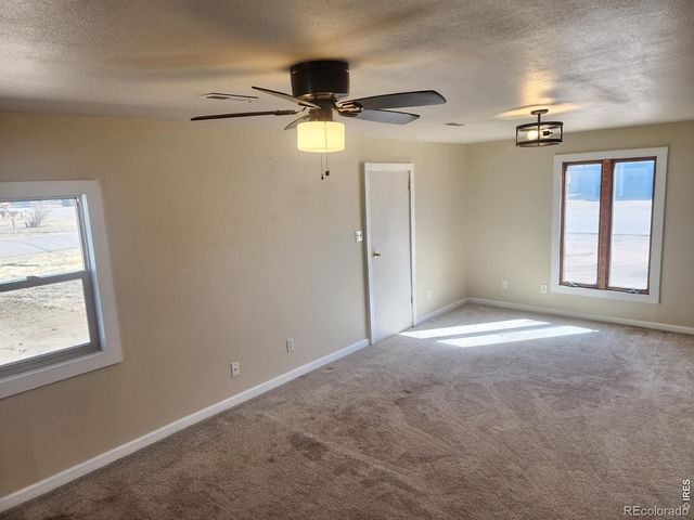 501 N 6th Avenue, Sterling, CO 80751