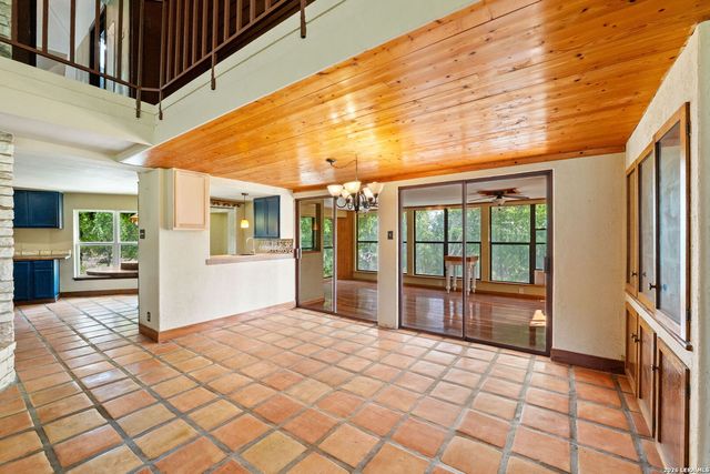 34 J WILLIAMS RD, Boerne, TX 78006