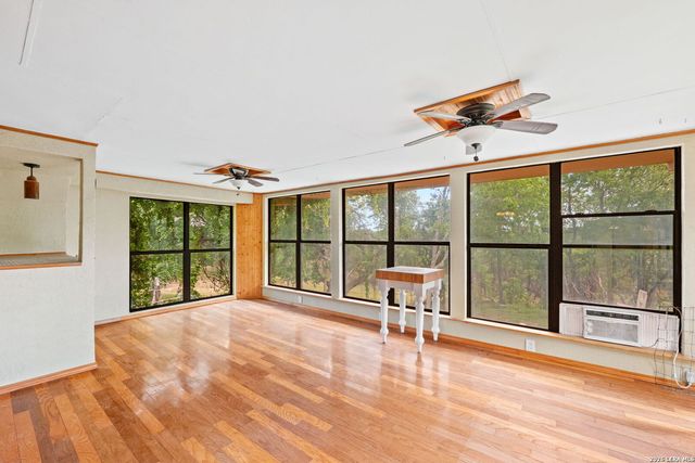 34 J WILLIAMS RD, Boerne, TX 78006
