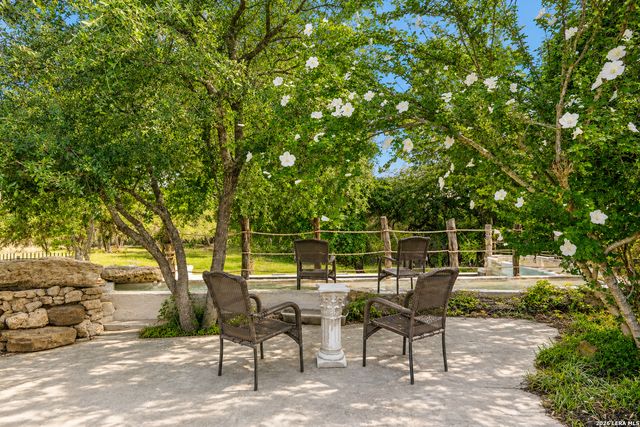 34 J WILLIAMS RD, Boerne, TX 78006
