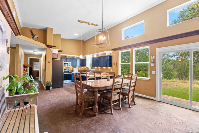 34 J WILLIAMS RD, Boerne, TX 78006