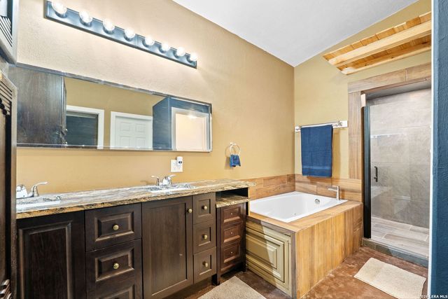 34 J WILLIAMS RD, Boerne, TX 78006