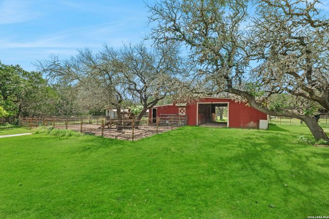 34 J WILLIAMS RD, Boerne, TX 78006