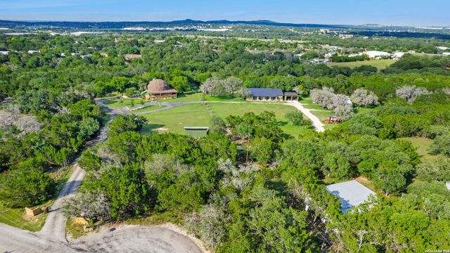 34 J WILLIAMS RD, Boerne, TX 78006
