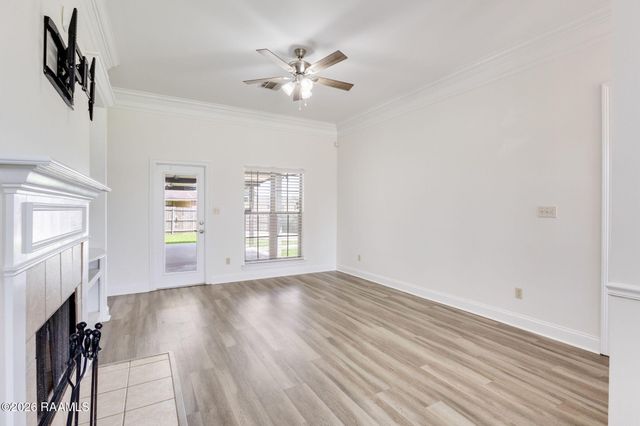 109 Country Mile Drive, Youngsville, LA 70592