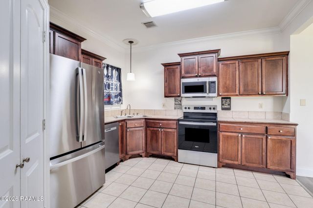 109 Country Mile Drive, Youngsville, LA 70592