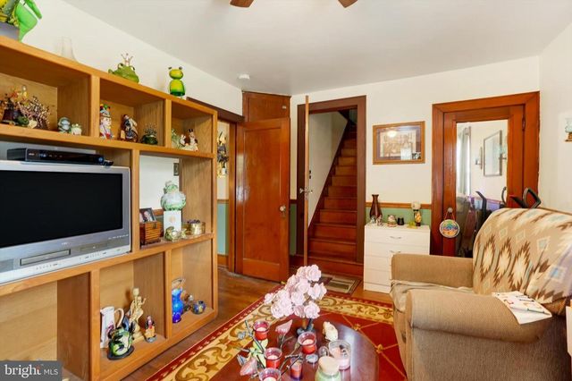 44 GLEN AVE, Glen Rock, PA 17327