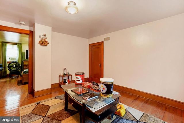 44 GLEN AVE, Glen Rock, PA 17327