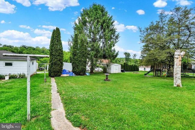 44 GLEN AVE, Glen Rock, PA 17327