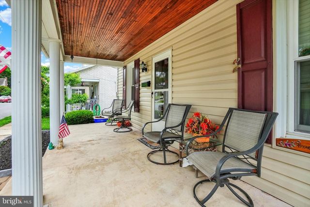 44 GLEN AVE, Glen Rock, PA 17327