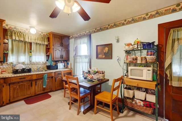 44 GLEN AVE, Glen Rock, PA 17327