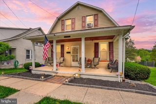 44 GLEN AVE, Glen Rock, PA 17327