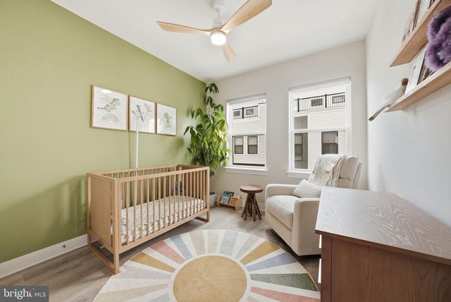 1015 S TAYLOR CT, Arlington, VA 22204