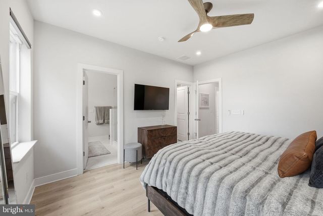 1015 S TAYLOR CT, Arlington, VA 22204