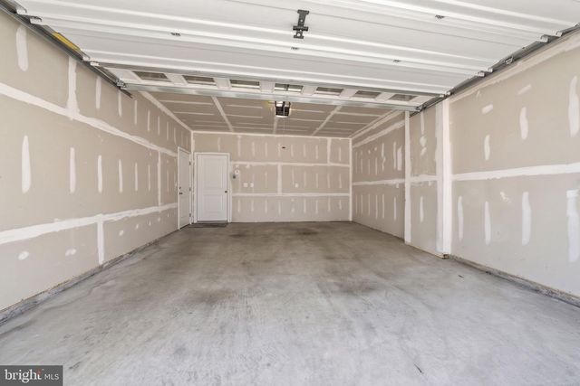 1015 S TAYLOR CT, Arlington, VA 22204