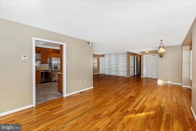 8423 PALMER RD, Middletown, MD 21769