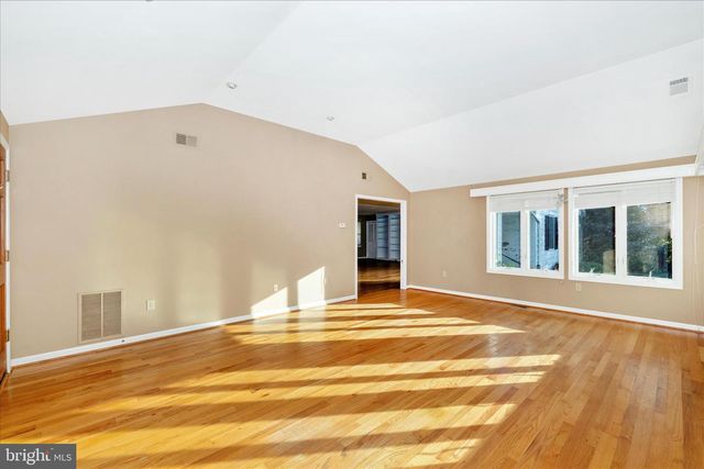 8423 PALMER RD, Middletown, MD 21769