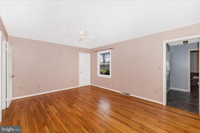 8423 PALMER RD, Middletown, MD 21769