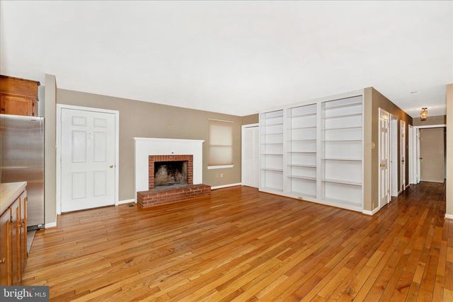 8423 PALMER RD, Middletown, MD 21769