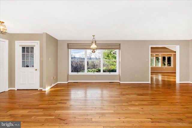 8423 PALMER RD, Middletown, MD 21769