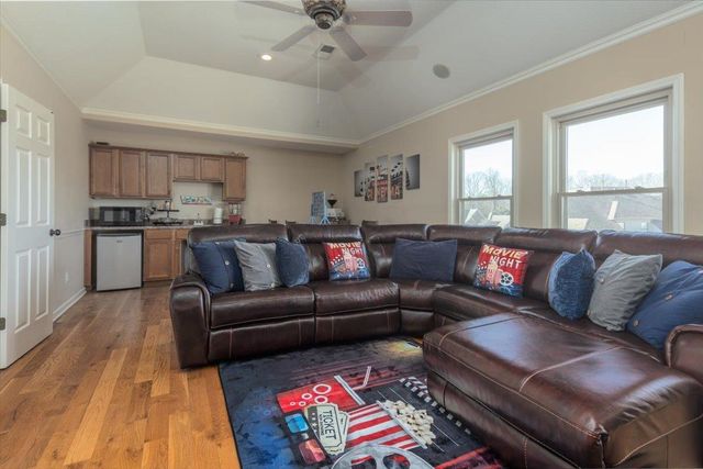 5473 SOUTHERN WINDS DR, Arlington, TN 38002