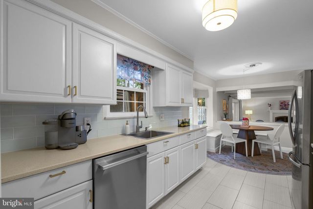 6106 ROXBURY AVE, Springfield, VA 22152