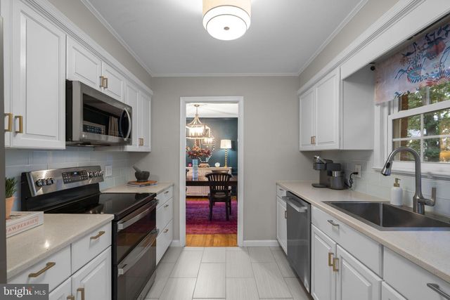 6106 ROXBURY AVE, Springfield, VA 22152