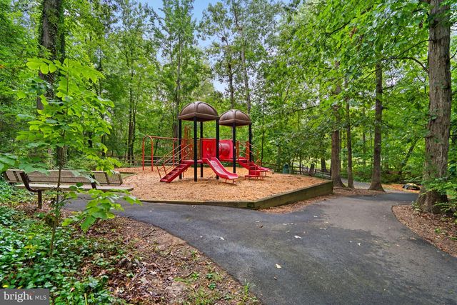 6106 ROXBURY AVE, Springfield, VA 22152