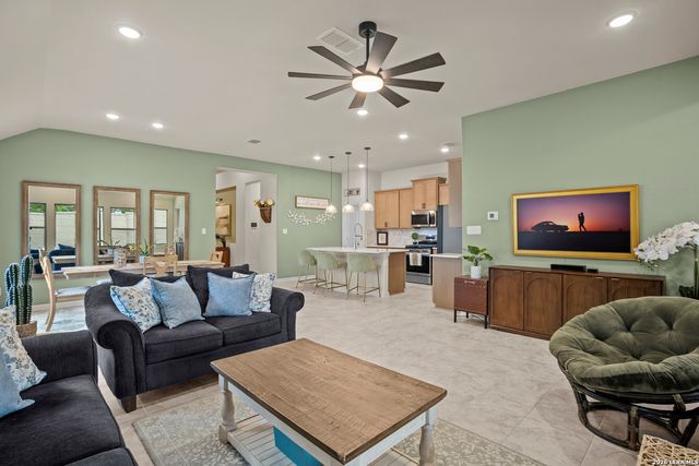 102 Bretford, Boerne, TX 78006