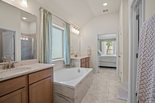 102 Bretford, Boerne, TX 78006