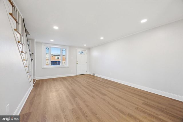 274 N OAK AVE, Clifton Heights, PA 19018