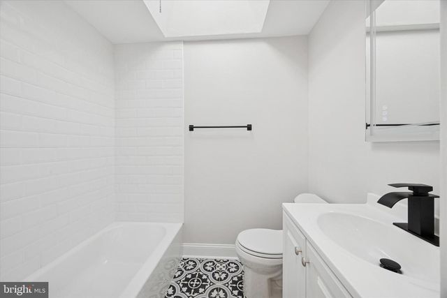 274 N OAK AVE, Clifton Heights, PA 19018