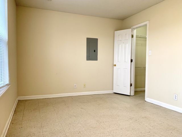 1113 Keith Ave, Oak Grove, KY 42262