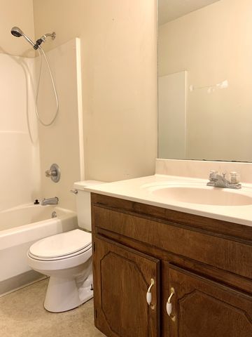 1113 Keith Ave, Oak Grove, KY 42262