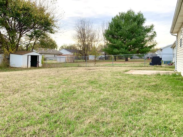 1113 Keith Ave, Oak Grove, KY 42262