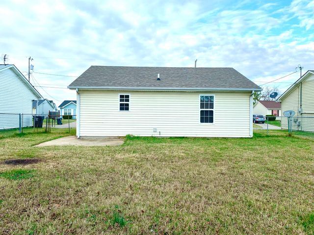 1113 Keith Ave, Oak Grove, KY 42262