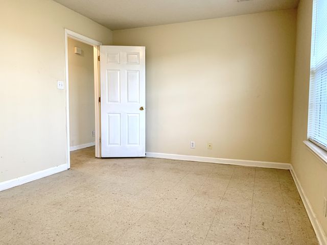 1113 Keith Ave, Oak Grove, KY 42262