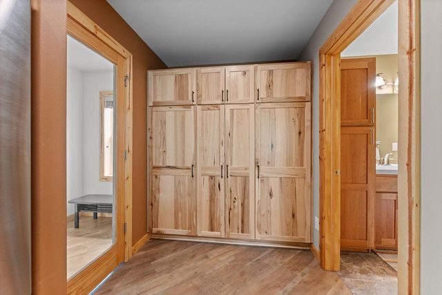 S5665 Devils Crown Drive, Baraboo, WI 53913