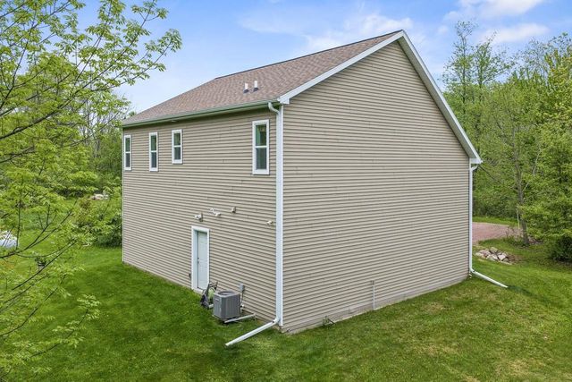 S5665 Devils Crown Drive, Baraboo, WI 53913