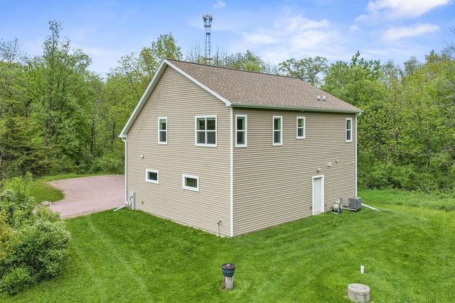 S5665 Devils Crown Drive, Baraboo, WI 53913