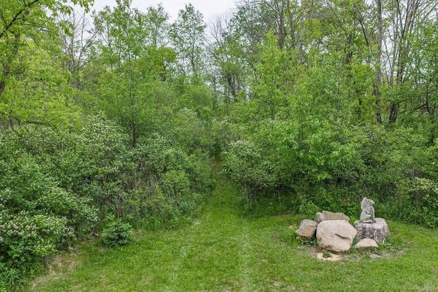 S5665 Devils Crown Drive, Baraboo, WI 53913
