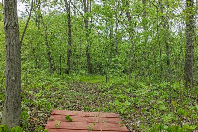 S5665 Devils Crown Drive, Baraboo, WI 53913