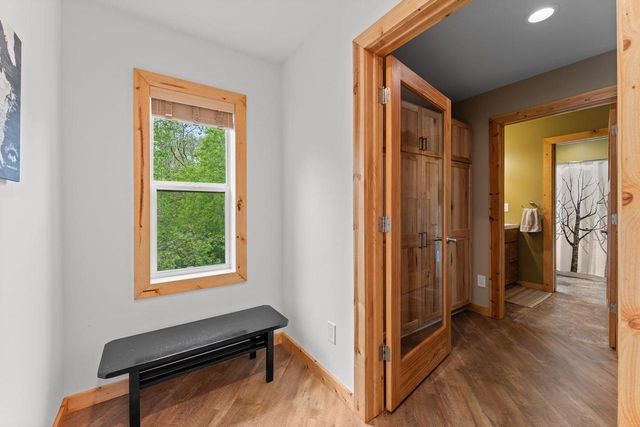 S5665 Devils Crown Drive, Baraboo, WI 53913