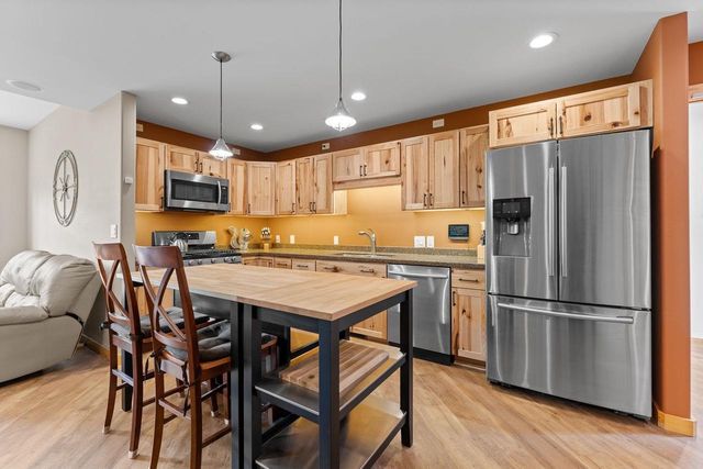 S5665 Devils Crown Drive, Baraboo, WI 53913