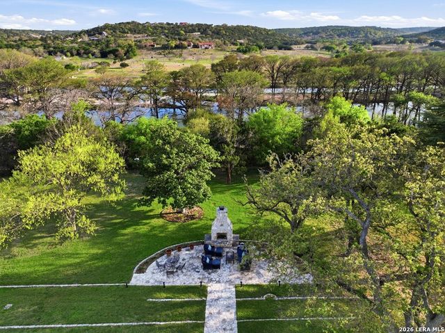 125 MAUK RD, Ingram, TX 78025