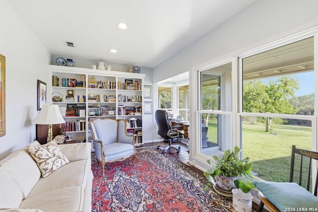 125 MAUK RD, Ingram, TX 78025