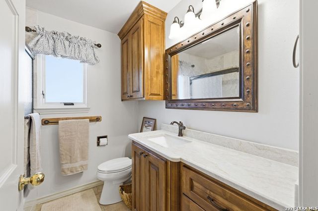125 MAUK RD, Ingram, TX 78025