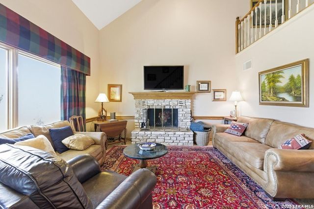 125 MAUK RD, Ingram, TX 78025