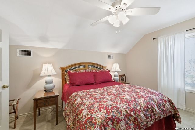 125 MAUK RD, Ingram, TX 78025