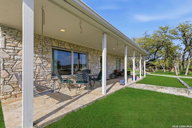 125 MAUK RD, Ingram, TX 78025